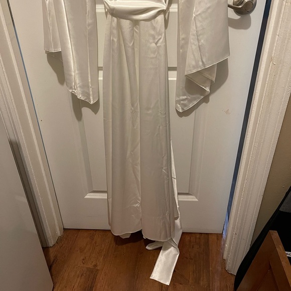 White Long Boudoir Robe | SecretLoveLingerie - Picture 7 of 8